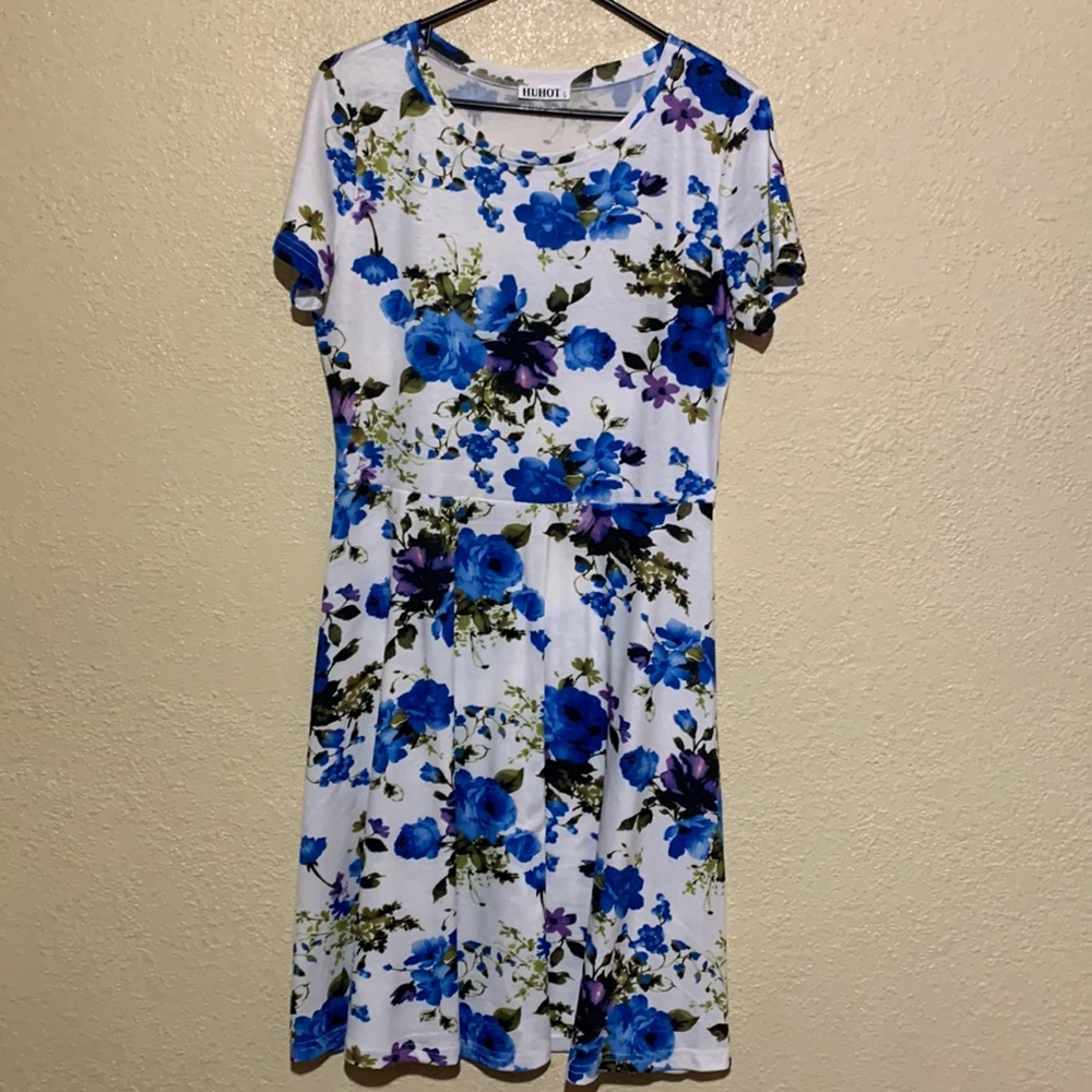Huhot Dress White Blue Purple Floral L Short Sleeve 🌀